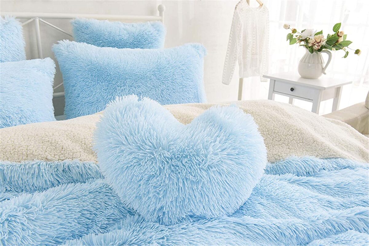 How To Make A Fluffy Blanket Fluffy Again