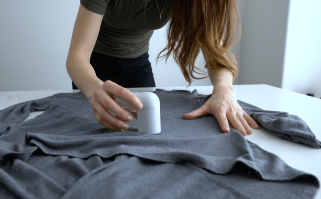 How To Remove Lint From a Blanket